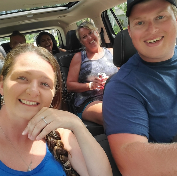 Meet your Posher, Taylor - Picture 7 of 7